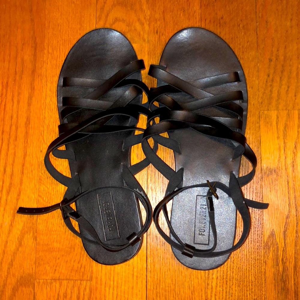 GOOD CONDITION Forever21 Black ankle strap sandal